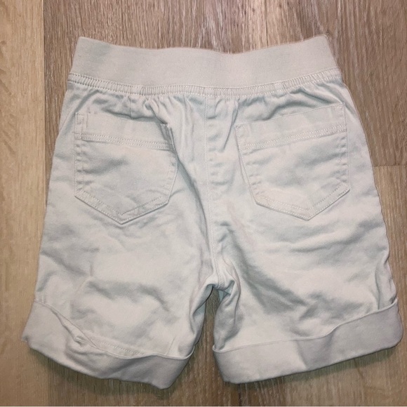 Izod Girls Khaki Shorts | Size 7 - Picture 3 of 7